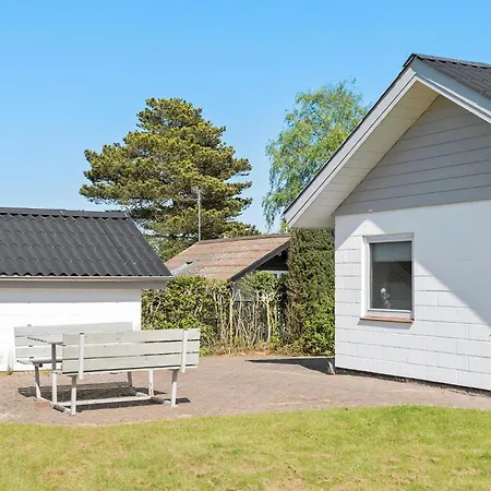 3 Bedroom Beautiful In Sydals Prázdninový dům *